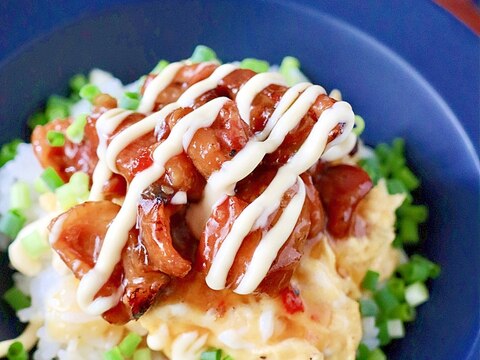 焼きとり缶で作る☆エスニック親子丼